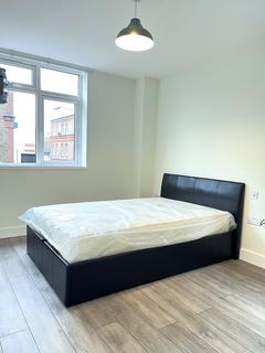 1 bedroom flat to rent, King Street, London W6