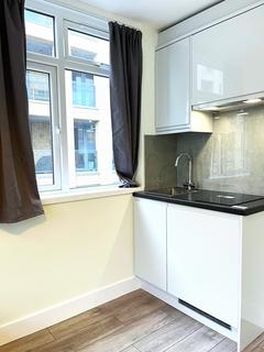 1 bedroom flat to rent, King Street, London W6