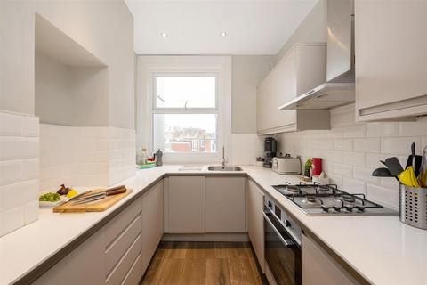 2 bedroom flat for sale, Wandsworth Bridge Road, London, SW6