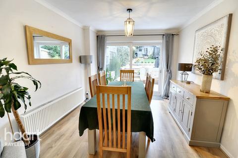 3 bedroom semi-detached house for sale, Springwater Road, Leigh-On-Sea