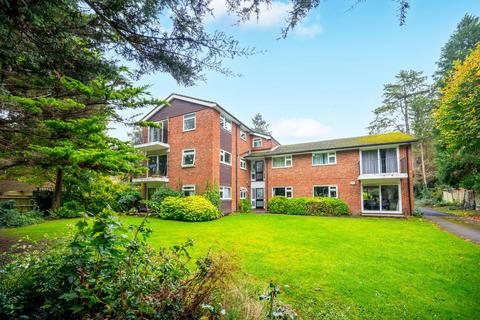 3 bedroom flat for sale, Denbigh House, Shalford, Guildford, GU4