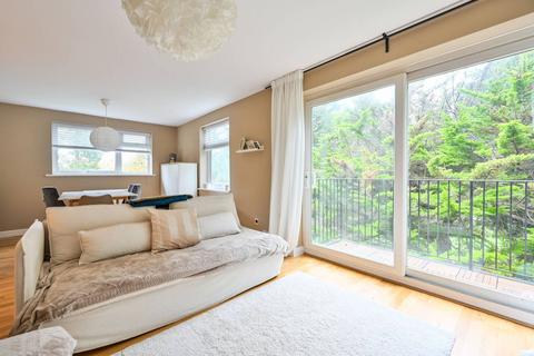 3 bedroom flat for sale, Denbigh House, Shalford, Guildford, GU4