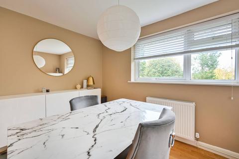 3 bedroom flat for sale, Denbigh House, Shalford, Guildford, GU4