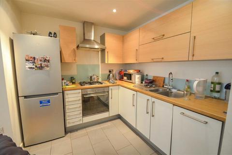 1 bedroom flat for sale, Commercial Road, London E14