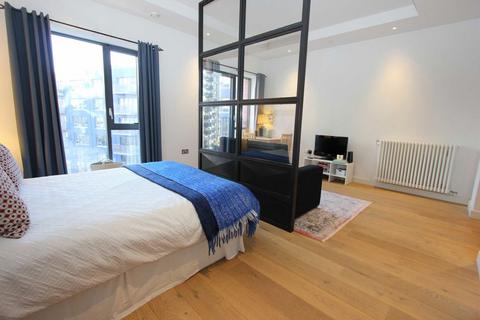 Flat for sale, Botanic Square, London E14