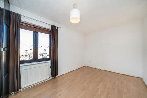 22 Waterman Way, London, E1W 2QN