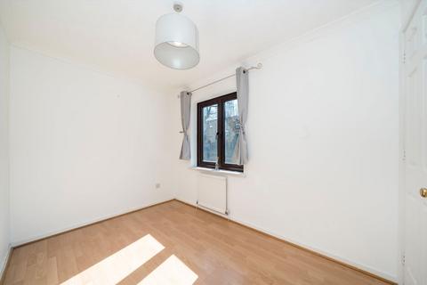 22 Waterman Way, London, E1W 2QN