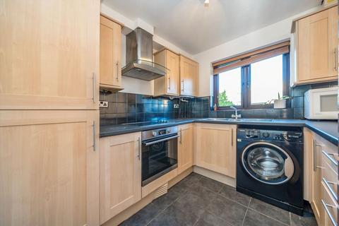 22 Waterman Way, London, E1W 2QN