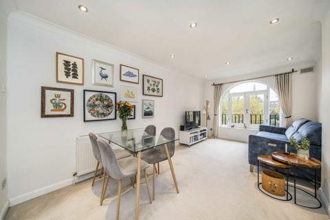 2 bedroom flat for sale, Kennet Street, London E1W