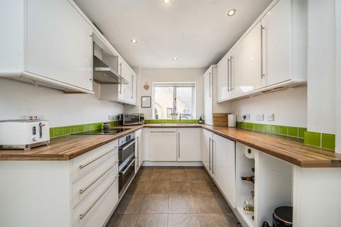 2 bedroom flat for sale, Kennet Street, London E1W