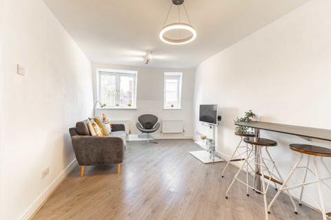 3 bedroom flat for sale, Jamaica Street, London E1