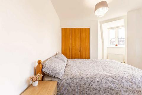 3 bedroom flat for sale, Jamaica Street, London E1