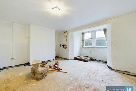 7 bedroom end of terrace house for sale, St. Pauls Road, Manningham, Bradford, West Yorkshire, BD8