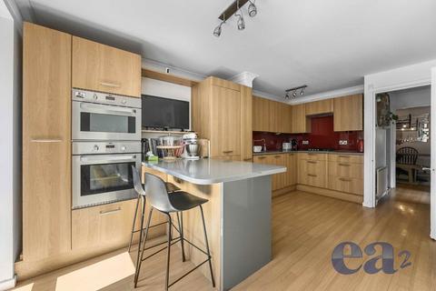 3 bedroom end of terrace house for sale, Spirit Quay, London E1W