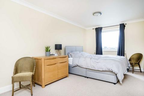 1 bedroom flat for sale, Wapping High Street, London E1W