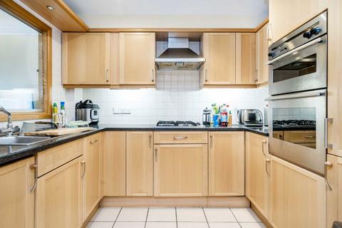 1 bedroom flat for sale, Wapping High Street, London E1W