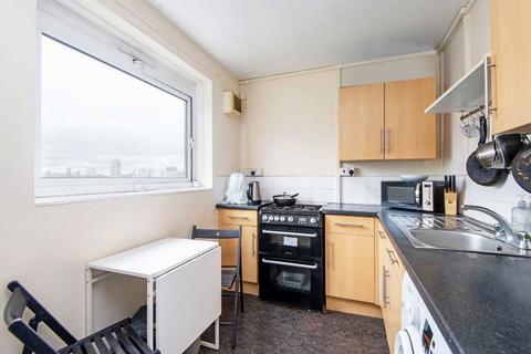 1 bedroom flat for sale, Camdenhurst Street, London E14