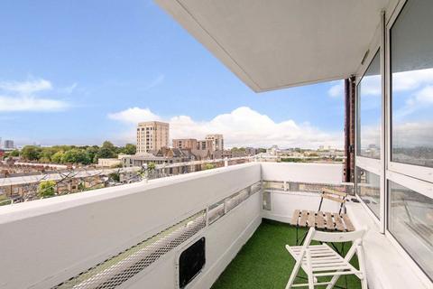 1 bedroom flat for sale, Camdenhurst Street, London E14