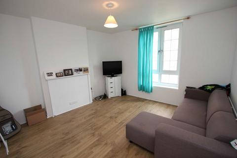 2 bedroom flat to rent, Prusom Street, London E1W