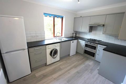 3 bedroom house to rent, Fowey Close, London E1W