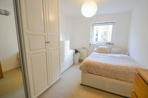 1 bedroom flat for sale, Commercial Road, London E14