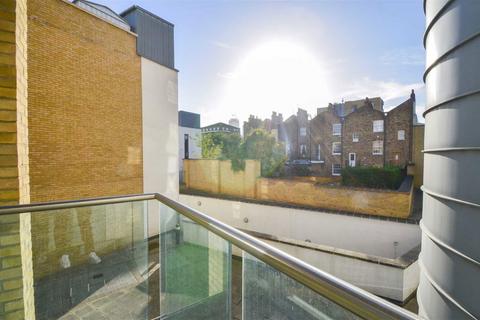 1 bedroom flat for sale, Commercial Road, London E14