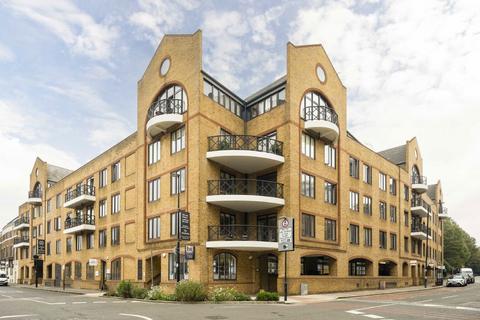 2 bedroom flat for sale, Knighten Street, London E1W