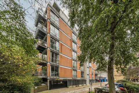 2 bedroom flat to rent, Monza Street, London E1W