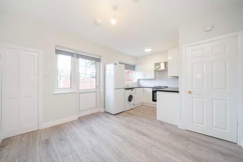 3 bedroom house to rent, Brinsley Road, Harrow HA3