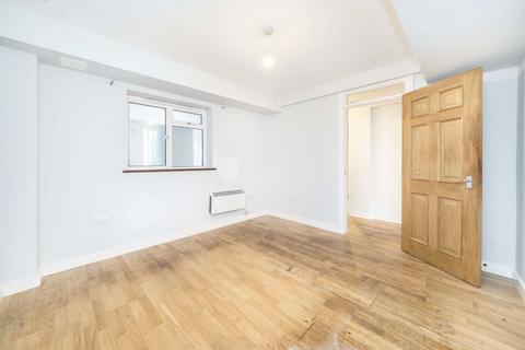 1 bedroom flat to rent, Roxeth Hill, Harrow HA2