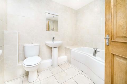 1 bedroom flat to rent, Roxeth Hill, Harrow HA2