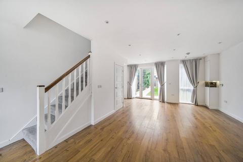 4 bedroom end of terrace house to rent, Coxwell Boulevard, Mill Hill, London, NW9