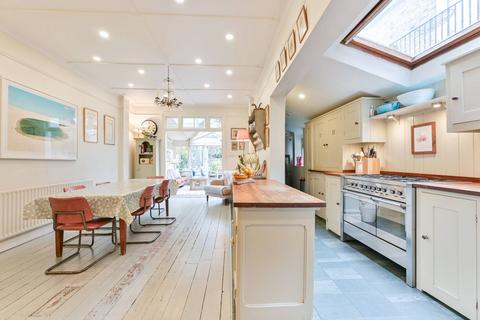 5 bedroom semi-detached house for sale, Tunley Road, Balham, London, SW17