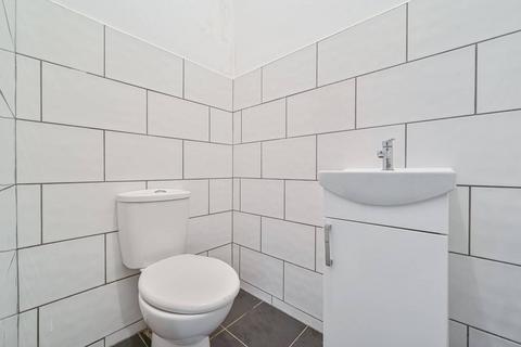 30 Whateley Road, London, SE22 9DD