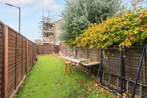 30 Whateley Road, London, SE22 9DD
