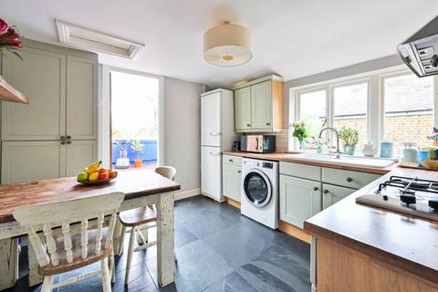 2 bedroom flat for sale, Oakhurst Grove, East Dulwich, London, SE22