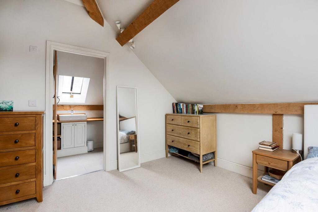 Bedroom One II.jpg