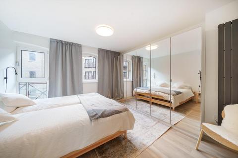 2 bedroom flat for sale, Mill Street, London, SE1