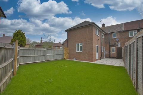 4 bedroom semi-detached house to rent, Beech Drive, Borehamwood