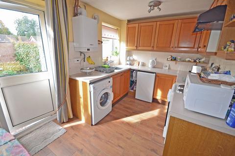 84 Buckingham Way, Frimley, Camberley, GU16 8XP