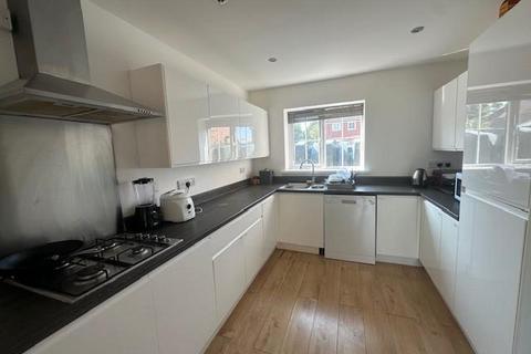 1 bedroom in a house share to rent, Macs Close,  Padworth,  RG7