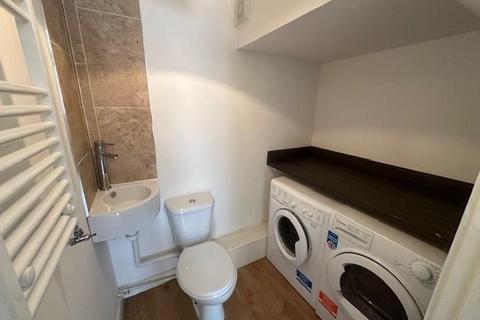 1 bedroom in a house share to rent, Macs Close,  Padworth,  RG7