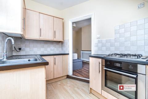 2 bedroom flat to rent, Cambus Road, Canning Town, Newham, E16