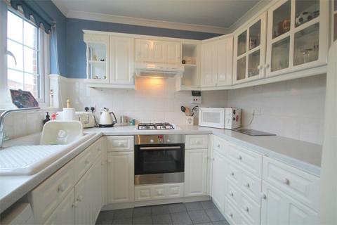 3 bedroom end of terrace house for sale, Shaftesbury Crescent, Staines-upon-Thames TW18