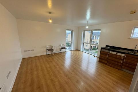 2 bedroom apartment to rent, Fortune Avenue, Edgware