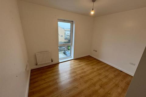 2 bedroom apartment to rent, Fortune Avenue, Edgware