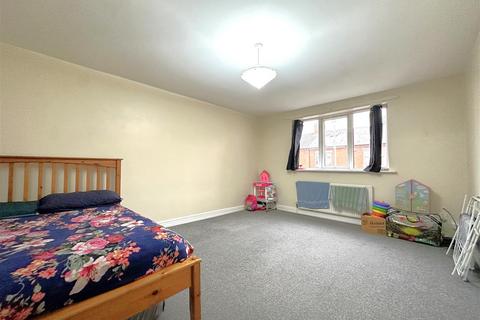 4 bedroom townhouse for sale, Stafford Street, Leicester LE4