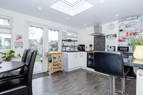 3 bedroom terraced house for sale, Freshbrook Road, Lancing