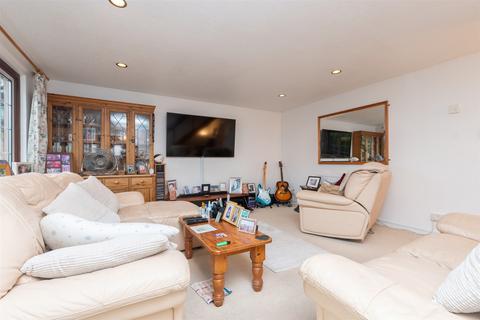 3 bedroom semi-detached house for sale, Epstein Road, London