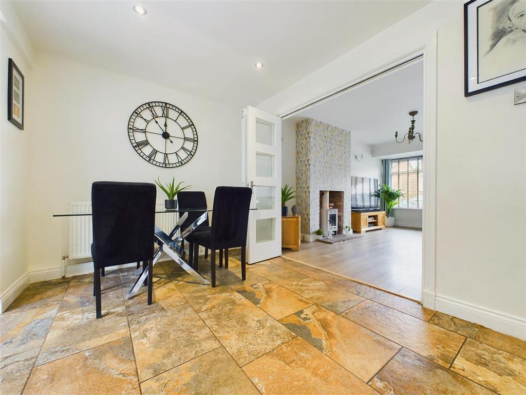 Open-Plan Dining Kitchen